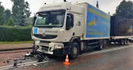 Czołowe zderzenie Audi z ciężarówką na "krajówce". Ranna 20-latka - zdjęcie 4