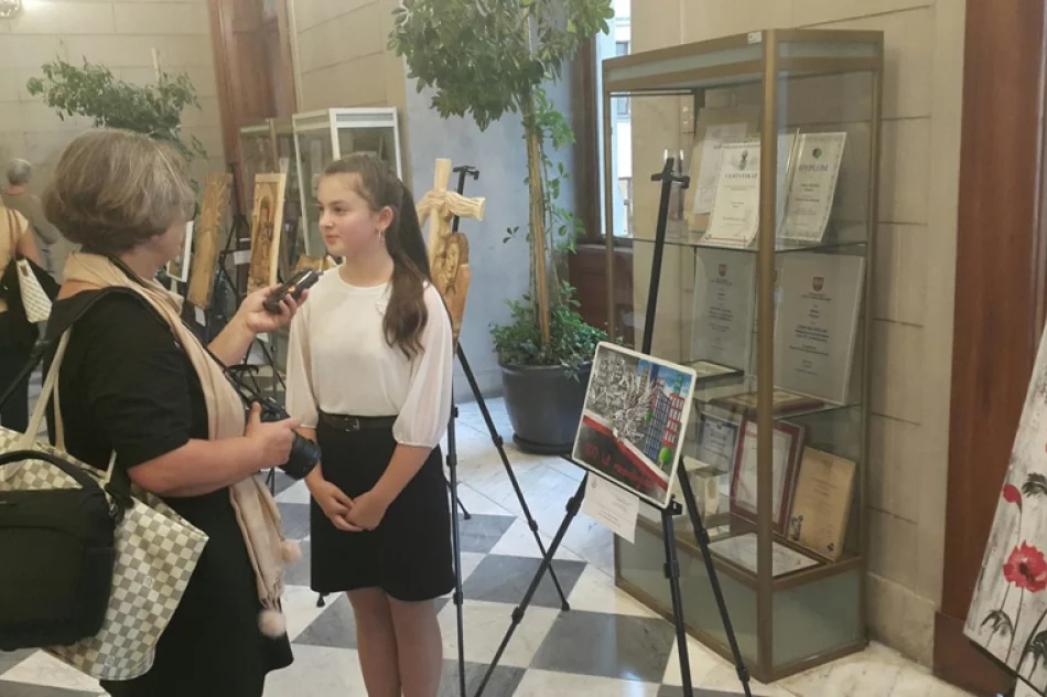 Obrazy księdza i młodej artystki z Glisnego na wystawie w Krakowie - zdjęcie 9