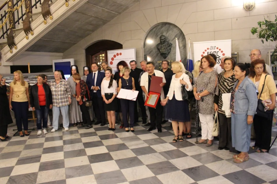 Obrazy księdza i młodej artystki z Glisnego na wystawie w Krakowie - zdjęcie 13