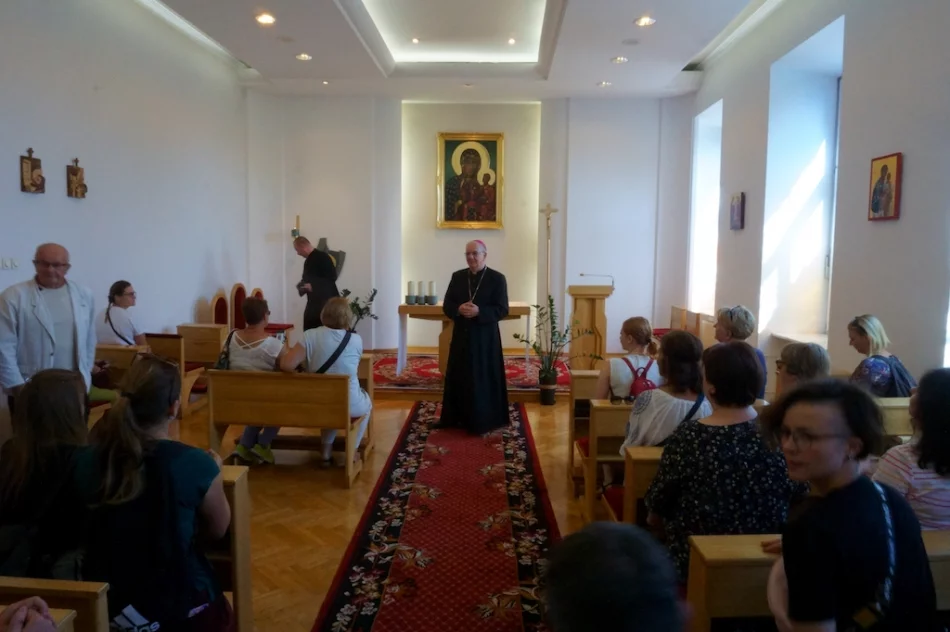 Abp Stanisław Budzik honorowym członkiem limanowskiego chóru - zdjęcie 10