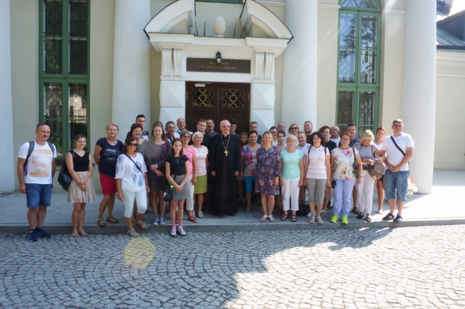 Abp Stanisław Budzik honorowym członkiem limanowskiego chóru - zdjęcie 12