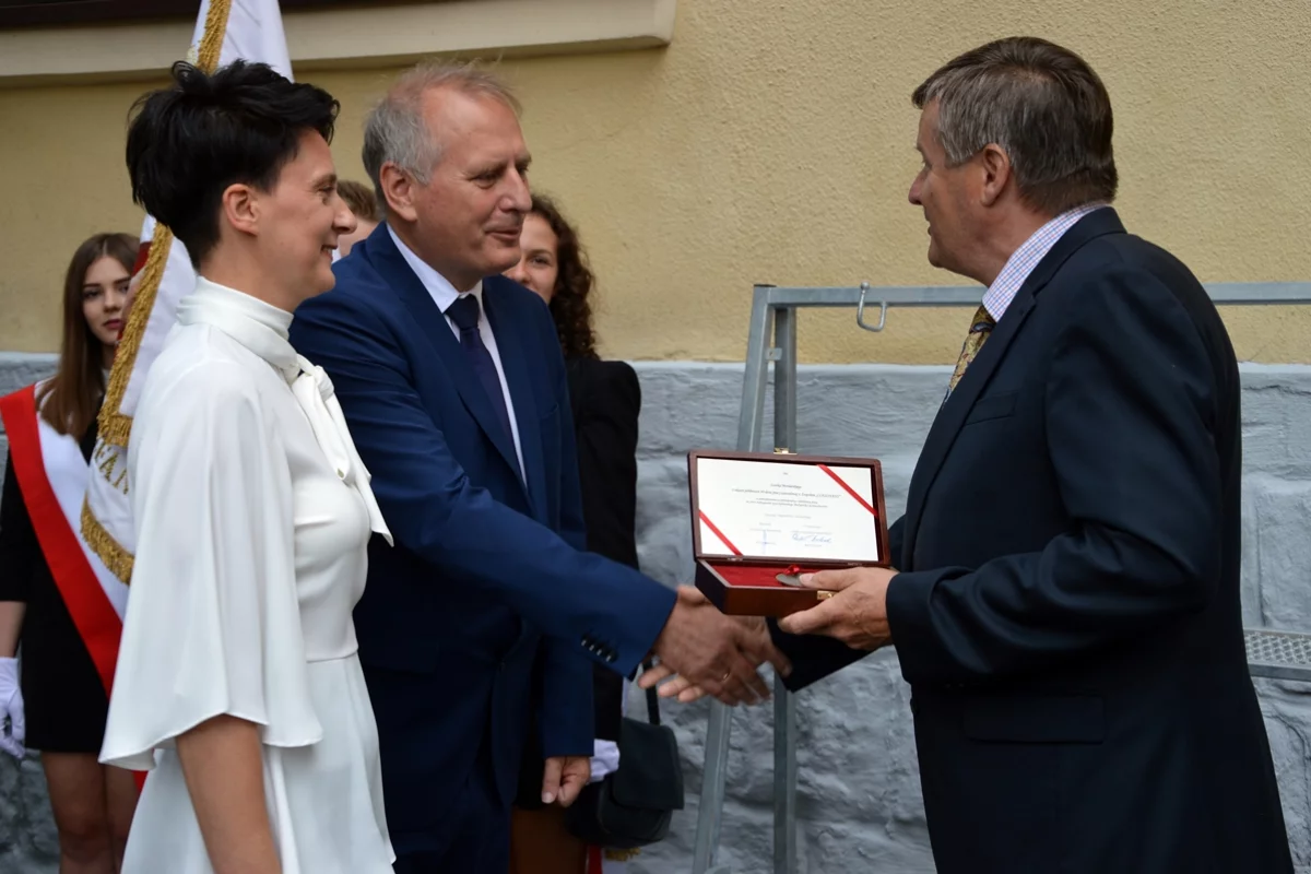 Radny Miasta Limanowa odznaczony medalem “Polonia Minor”