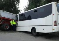 Autobus uczestniczący w tragicznym wypadku należy do limanowskiej firmy. Kierowca to mieszkaniec powiatu, przebywa w szpitalu - zdjęcie główne