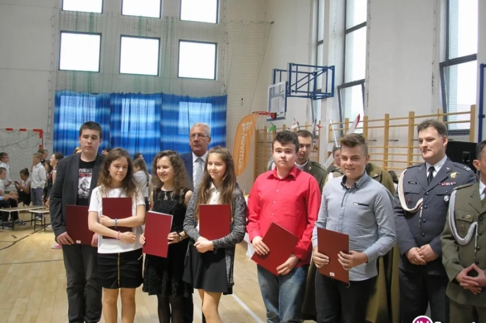 Laureaci i finaliści ogólnopolskiego konkursu o asie lotnictwa - zdjęcie 2