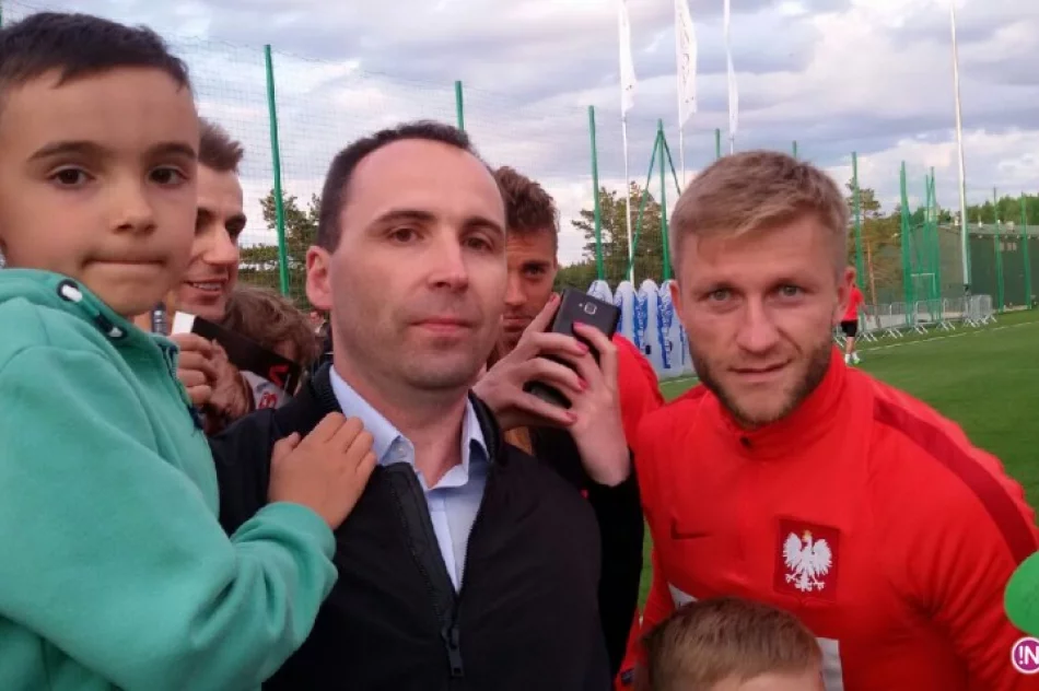 „Prawego policzka nie myję do Euro” - całus od Nawałki! - zdjęcie 2