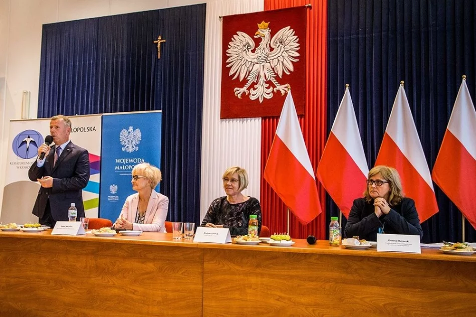 O przyszłości oświaty. Małopolski Okrągły Stół Edukacyjny - zdjęcie 2