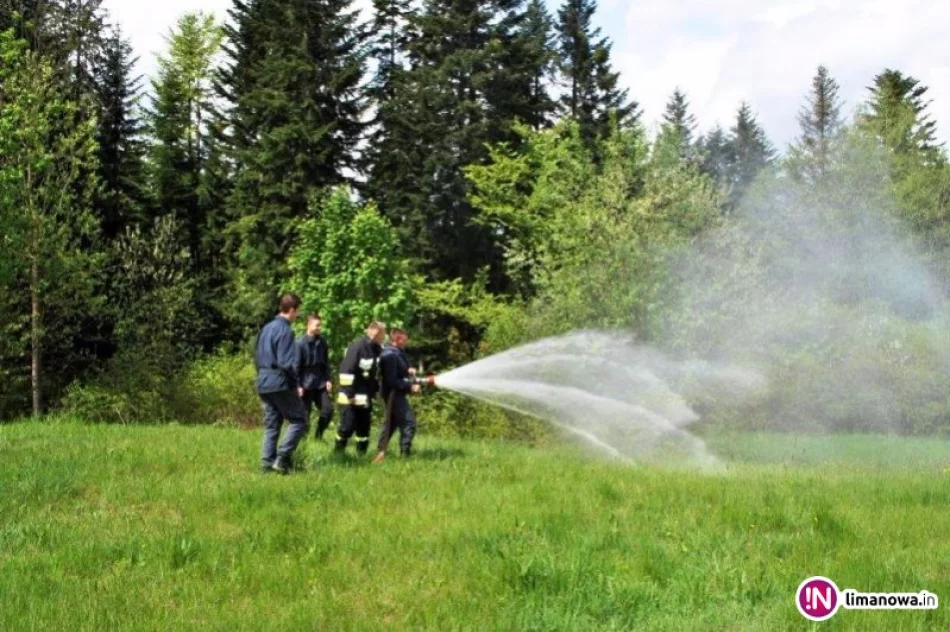 Szkolili się pod okiem policjantów i strażaków - zdjęcie 3