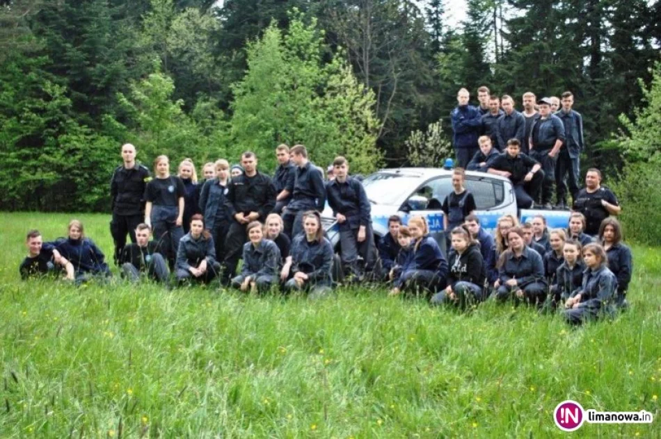 Szkolili się pod okiem policjantów i strażaków - zdjęcie 4