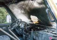 Samochód dostawczy stanął w płomieniach - zdjęcie główne