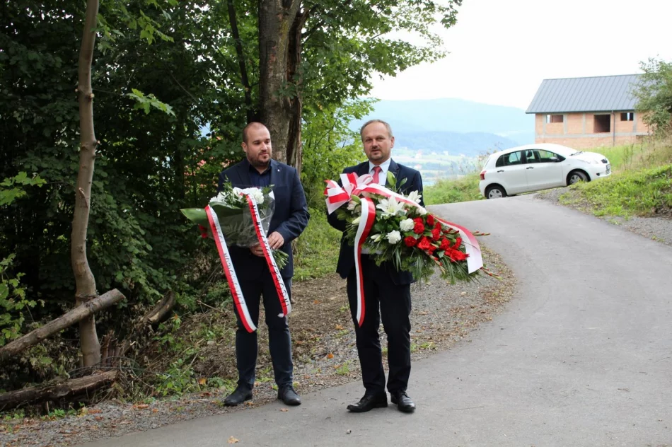 Upamiętniono tragiczne wydarzenia jakie miały miejsce w Mordarce przed 80 laty - zdjęcie 2