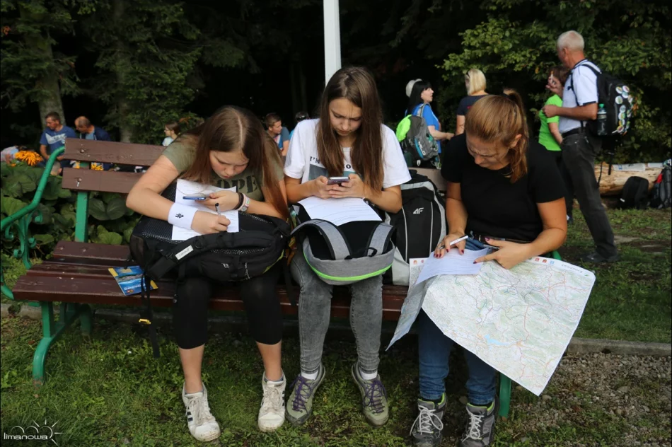 Miejska Góra zdobyta na zakończenie X ODKRYJ BESKID WYSPOWY - zdjęcie 15