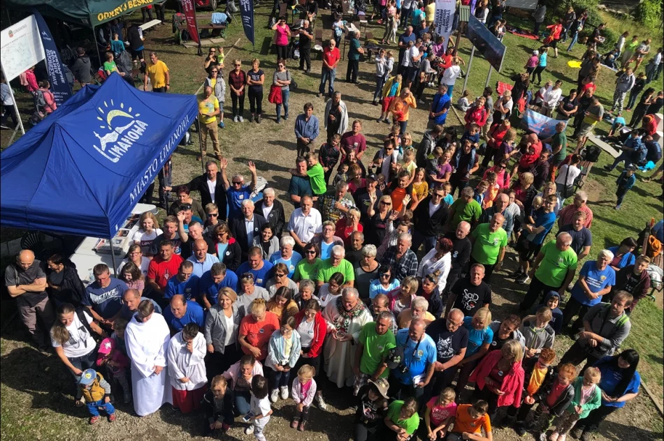 Miejska Góra zdobyta na zakończenie X ODKRYJ BESKID WYSPOWY - zdjęcie 17