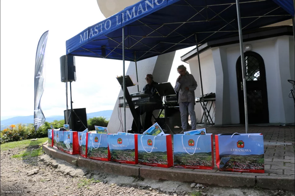 Miejska Góra zdobyta na zakończenie X ODKRYJ BESKID WYSPOWY - zdjęcie 20