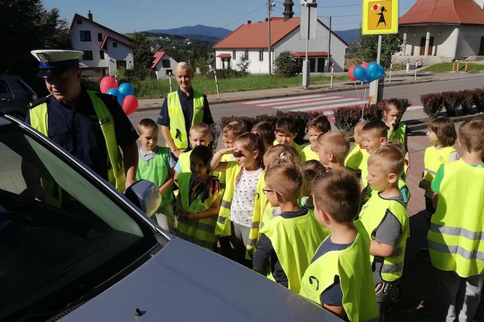 Dzieci tworzyły z policjantami patrole i uczestniczyły w kontroli kierujących - zdjęcie 5