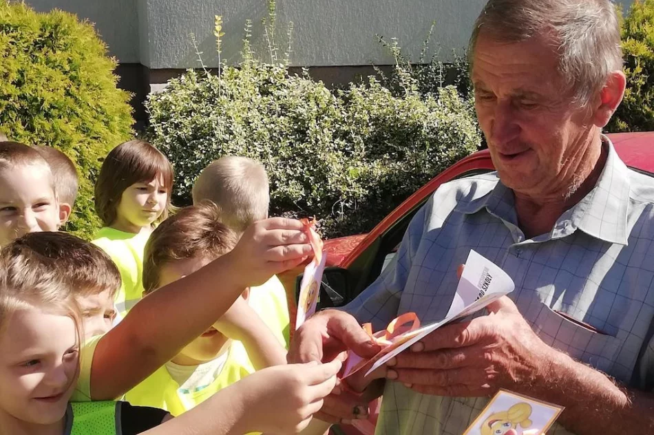 Dzieci tworzyły z policjantami patrole i uczestniczyły w kontroli kierujących - zdjęcie 6