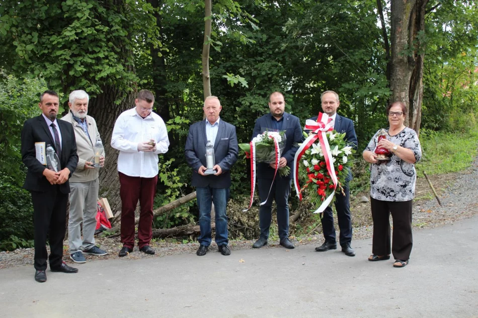 Upamiętniono tragiczne wydarzenia jakie miały miejsce 80 lat temu - zdjęcie 4