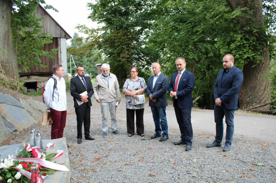 Upamiętniono tragiczne wydarzenia jakie miały miejsce 80 lat temu - zdjęcie 5