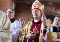 Biskup Jeż wmurował kamień węgielny pod kościół św. Jana Pawła II - zdjęcie główne