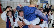 Para prezydencka odwiedziła szkołę i sanktuarium na Limanowszczyźnie - zdjęcie 5
