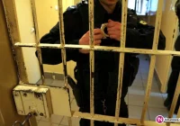 Podejrzany o rozbój w rękach policji. Towarzyszył mu mężczyzna poszukiwany listem gończym - zdjęcie główne