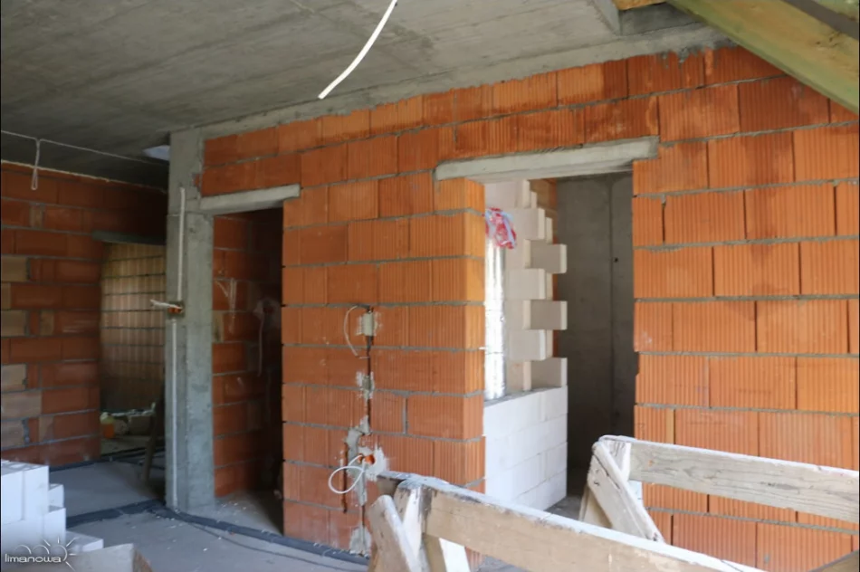 Budowa bloku osiągnęła etap stanu surowego - zamkniętego - zdjęcie 13