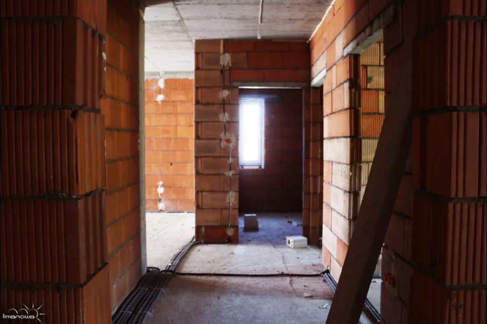 Budowa bloku osiągnęła etap stanu surowego - zamkniętego - zdjęcie 14