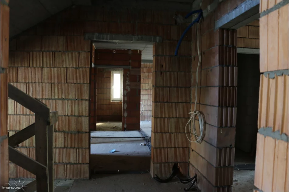 Budowa bloku osiągnęła etap stanu surowego - zamkniętego - zdjęcie 16