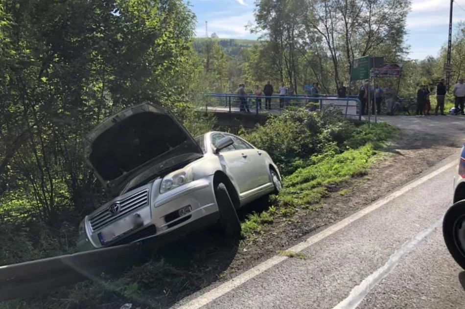 Zderzenie samochodów - pięć osób poszkodowanych - zdjęcie 3