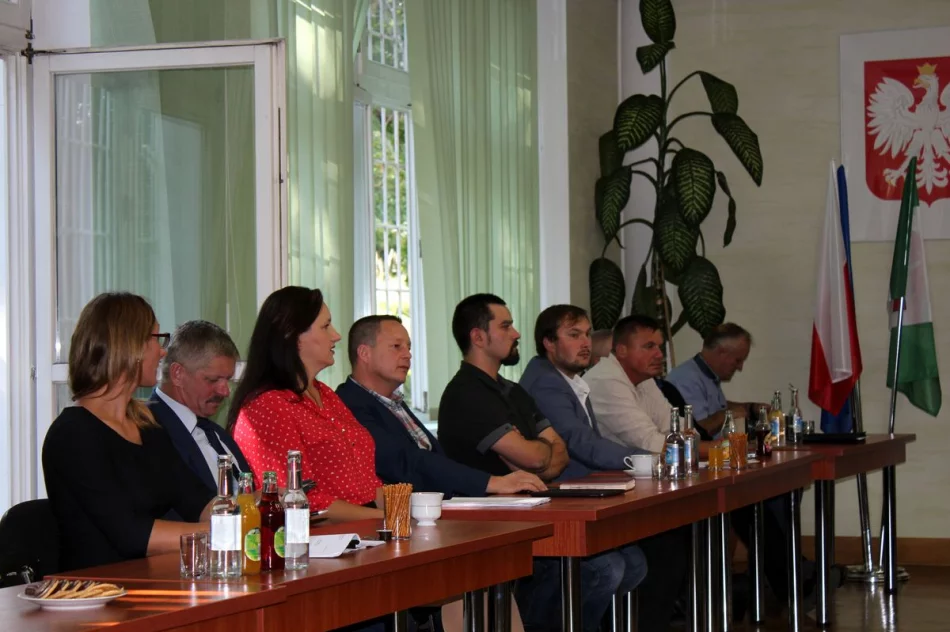 Informacja o VIII Sesji Rady Gminy Limanowa - zdjęcie 5