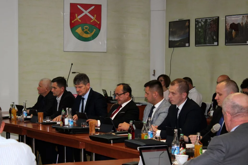 Informacja o VIII Sesji Rady Gminy Limanowa - zdjęcie 7