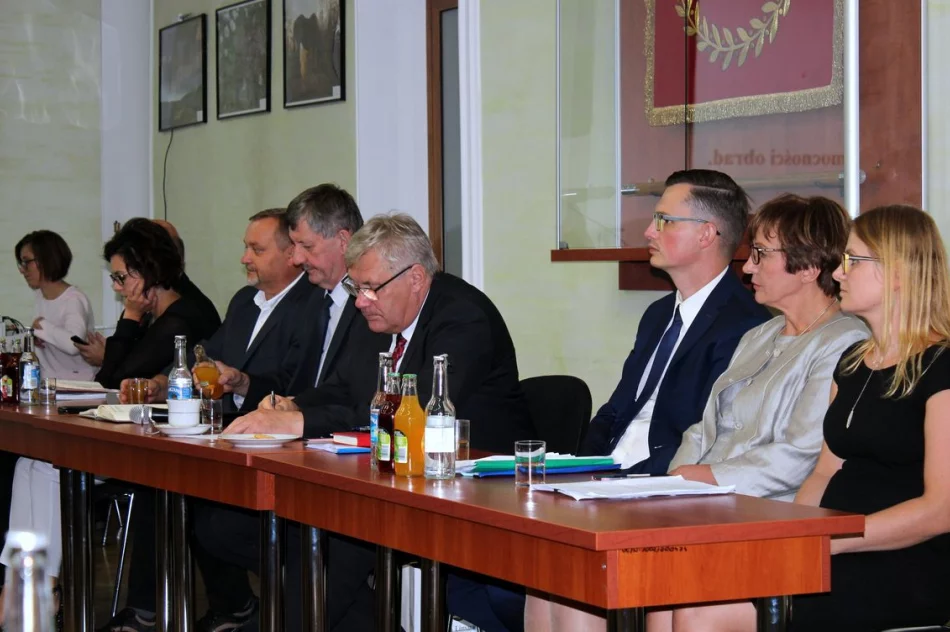 Informacja o VIII Sesji Rady Gminy Limanowa - zdjęcie 9