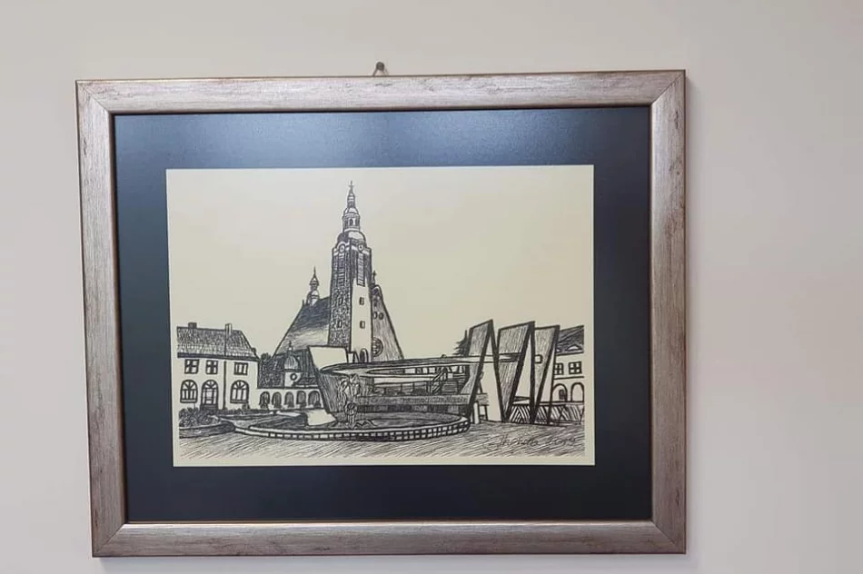 Szefowa limanowskiej policji przekazała obraz swojego autorstwa na licytację dla Anny Dudzik - zdjęcie 2