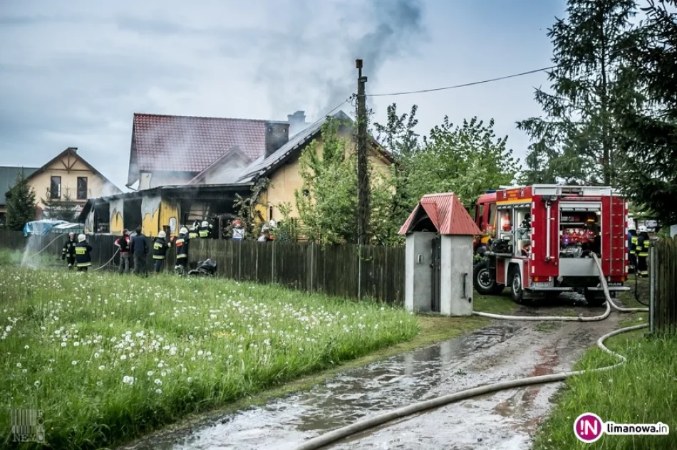 Pożar w zakładzie stolarskim. 350 tys. zł strat (wideo) - zdjęcie 4