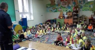 Bezpieczeństwo na drodze – akcja informacyjno-edukacyjna w Szkole Podstawowej w Mordarce  - zdjęcie 3