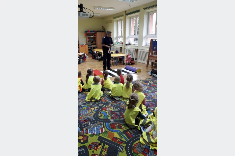 Bezpieczeństwo na drodze – akcja informacyjno-edukacyjna w Szkole Podstawowej w Mordarce  - zdjęcie 7