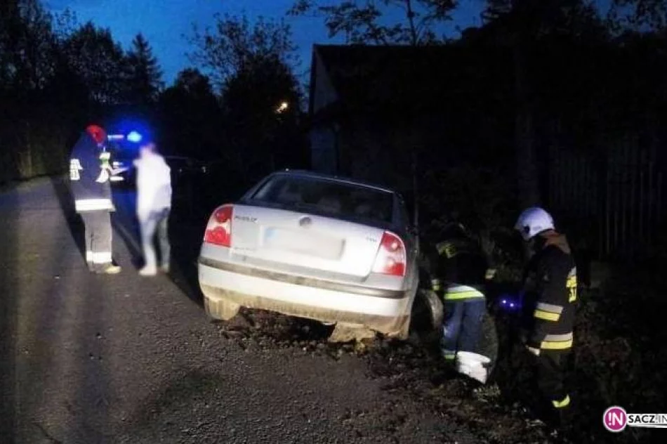 Mystków: samochód leżał w rowie - zdjęcie 2