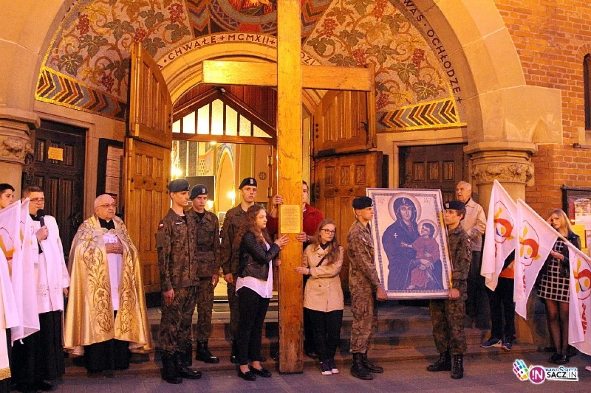 Nowy Sącz: Pierwszy dzień peregrynacji symboli ŚDM