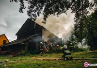 Wyładowanie atmosferyczne przyczyną pożaru (wideo) - zdjęcie główne