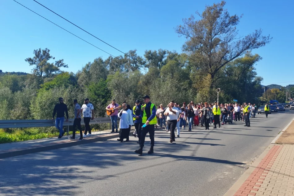 Romowie pielgrzymowali do sanktuarium - zdjęcie 3