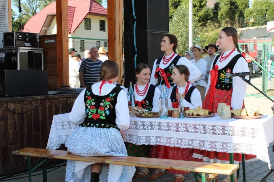 I miejsce dla Zespołu "Kijom Worci"  na Festiwalu Beskidzka Podkówecka - zdjęcie 2