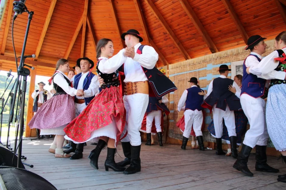 I miejsce dla Zespołu "Kijom Worci"  na Festiwalu Beskidzka Podkówecka - zdjęcie 16