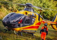 Balkon runął z pracownikami. Trzech mężczyzn w szpitalu - zdjęcie główne