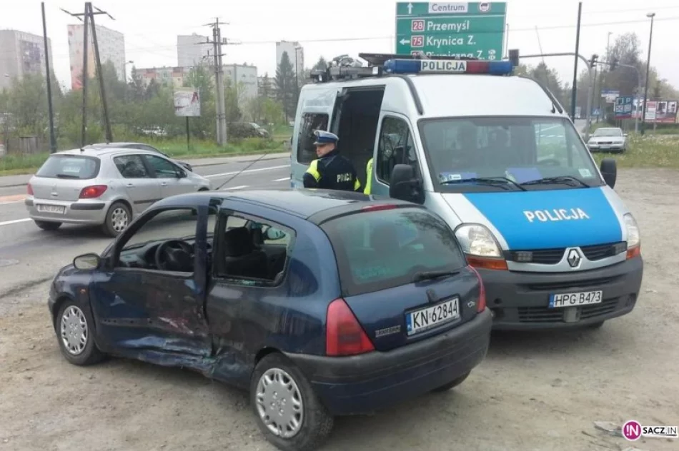 Nowy Sącz: zderzenie na ulicy  Grabowej. Dwoje rannych - zdjęcie 4