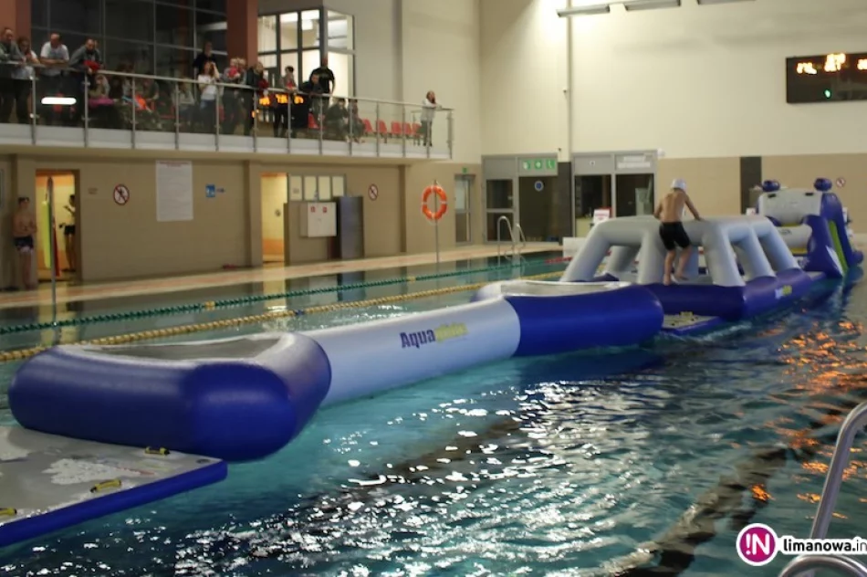 Wodna atrakcja na Pływalni Limanowskiej - zdjęcie 3