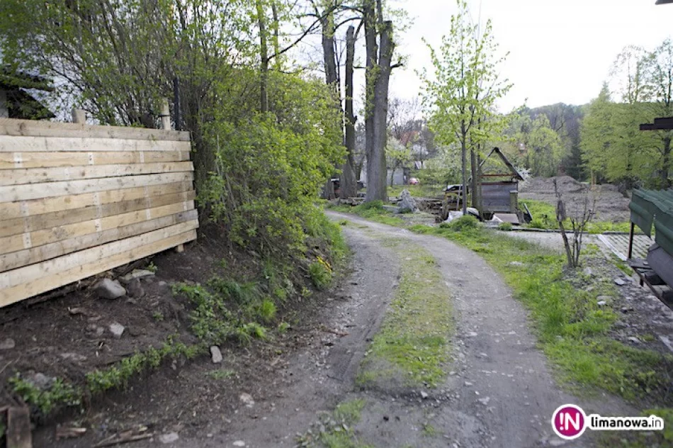 Absurd: najbardziej reprezentatywna, 'publiczna' droga w centrum - zdjęcie 2