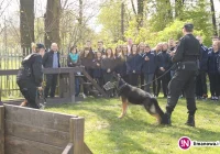 Uczniowie na lekcji w komendzie wojewódzkiej - zdjęcie główne