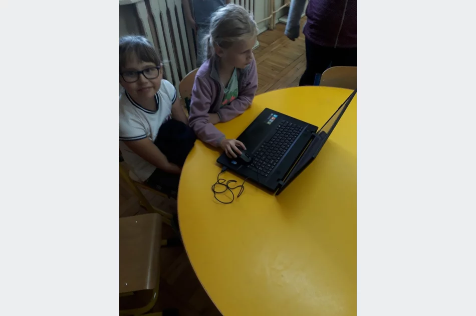 Odblaskowe spotkanie z rodzicami w SP w Mordarce - zdjęcie 4