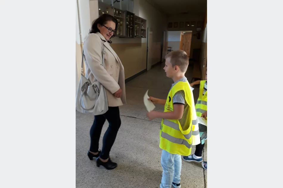 Odblaskowe spotkanie z rodzicami w SP w Mordarce - zdjęcie 11