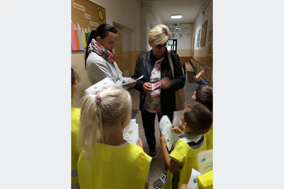 Odblaskowe spotkanie z rodzicami w SP w Mordarce - zdjęcie 14