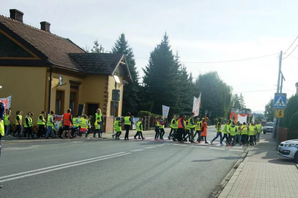 Funkcjonariusze spotykają się z uczniami - zdjęcie 3